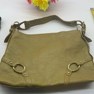 Via Saga green Leather Shoulder bag. MCB1664E